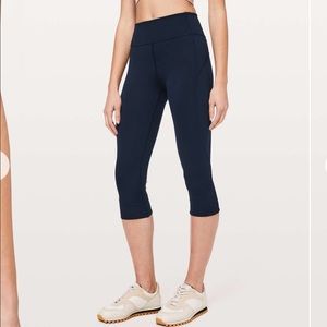 Lululemon In Movement Crop *Everlux 19" True Navy